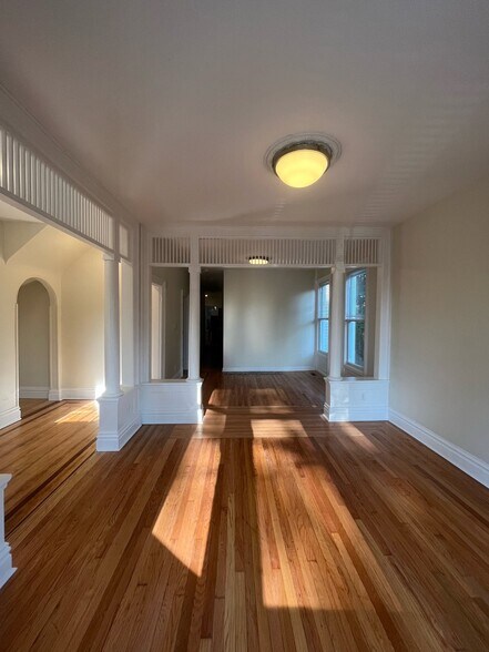 Building Photo - 2214 12th St