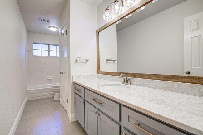 Building Photo - 6203 Spicebrush Cove