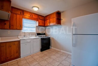 Building Photo - 954 St Charles Ave NE