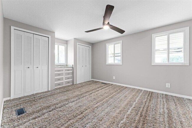 Building Photo - 2714 Vindale Rd