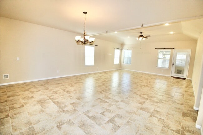 Building Photo - 1916 Acaciawood Way