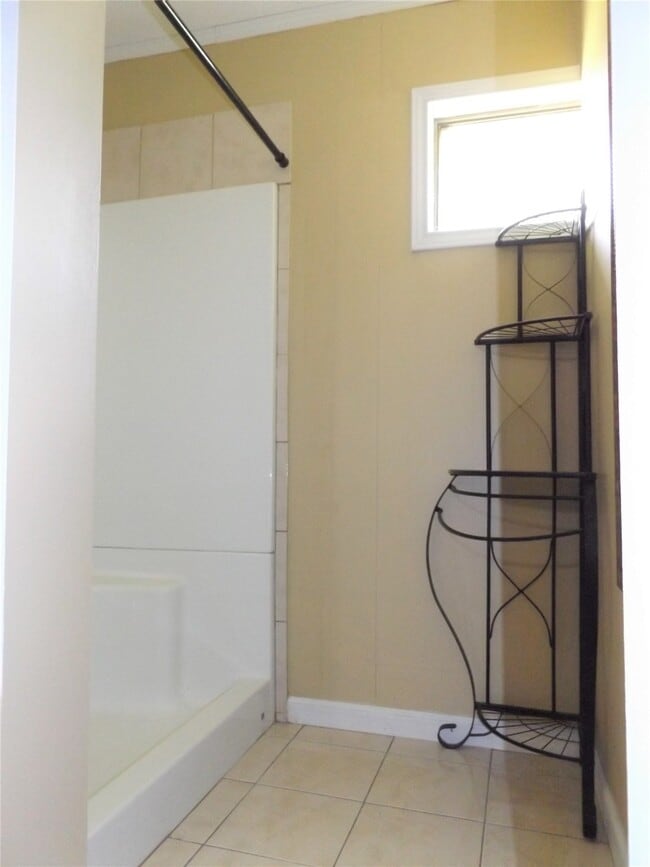 Building Photo - 16114 Avenue D