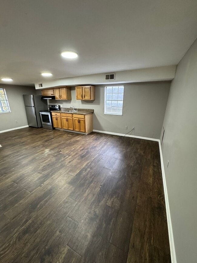 Building Photo - 542 5th Ave