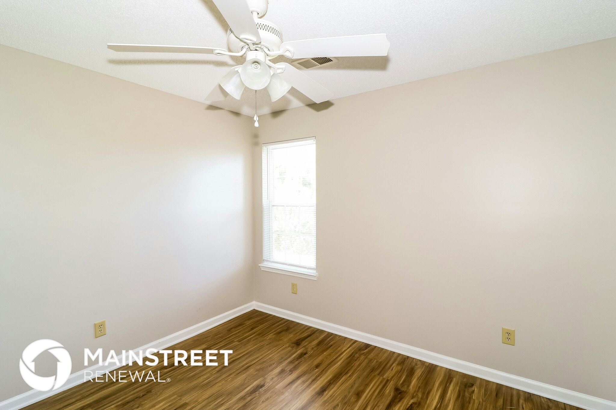 Building Photo - 2202 Stone Stream Dr