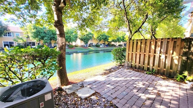 Building Photo - 4935 Tradewinds Ter