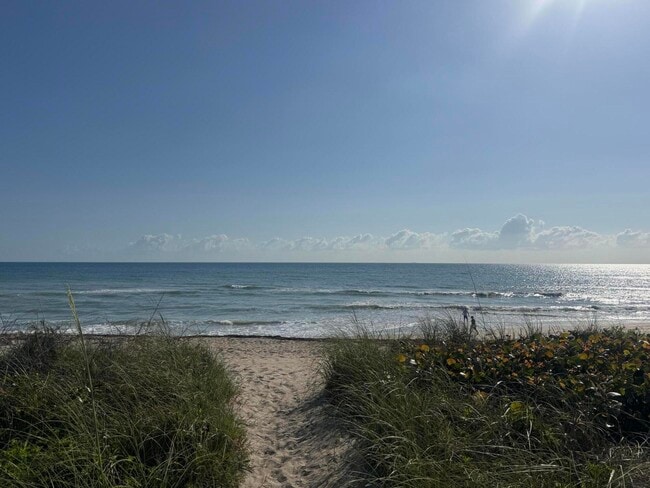 Building Photo - 8235 Mulligan Cir