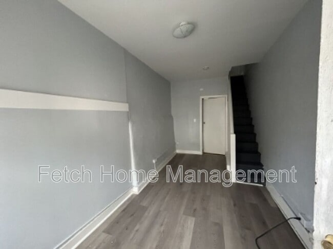 Building Photo - 430 Manor St