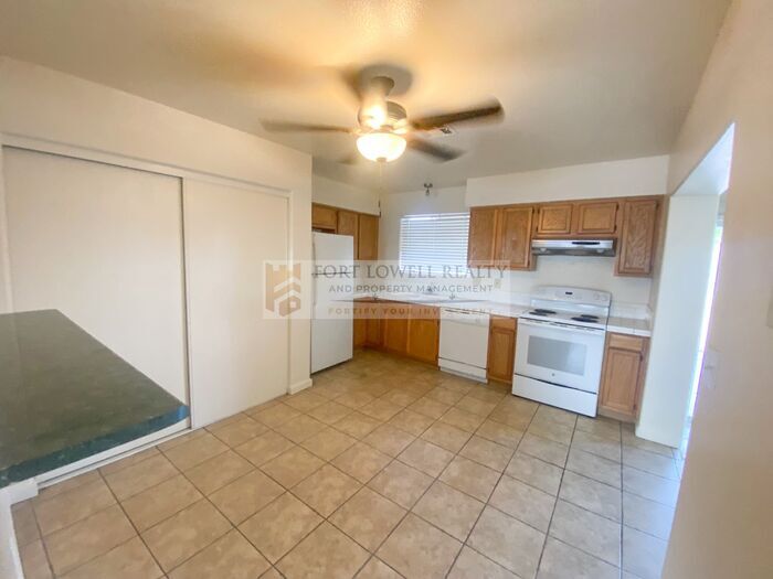 Building Photo - 18001 N 29th Dr