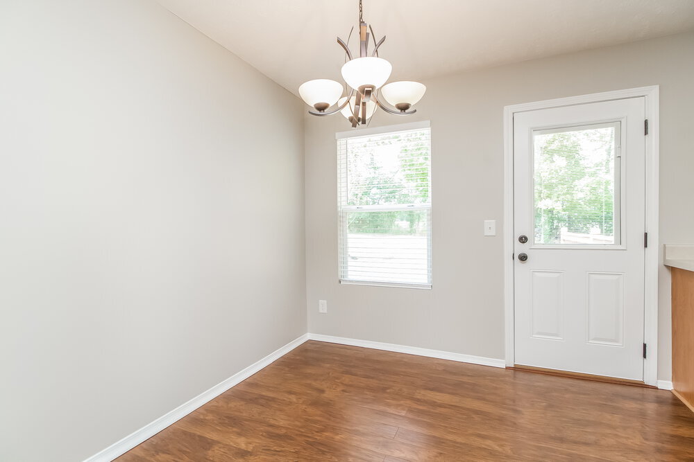 Building Photo - 2735 Sutherland Dr