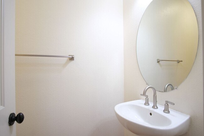 Building Photo - NOW AVAILABLE- NEW PRICE! Spacious 3-Bed, ...