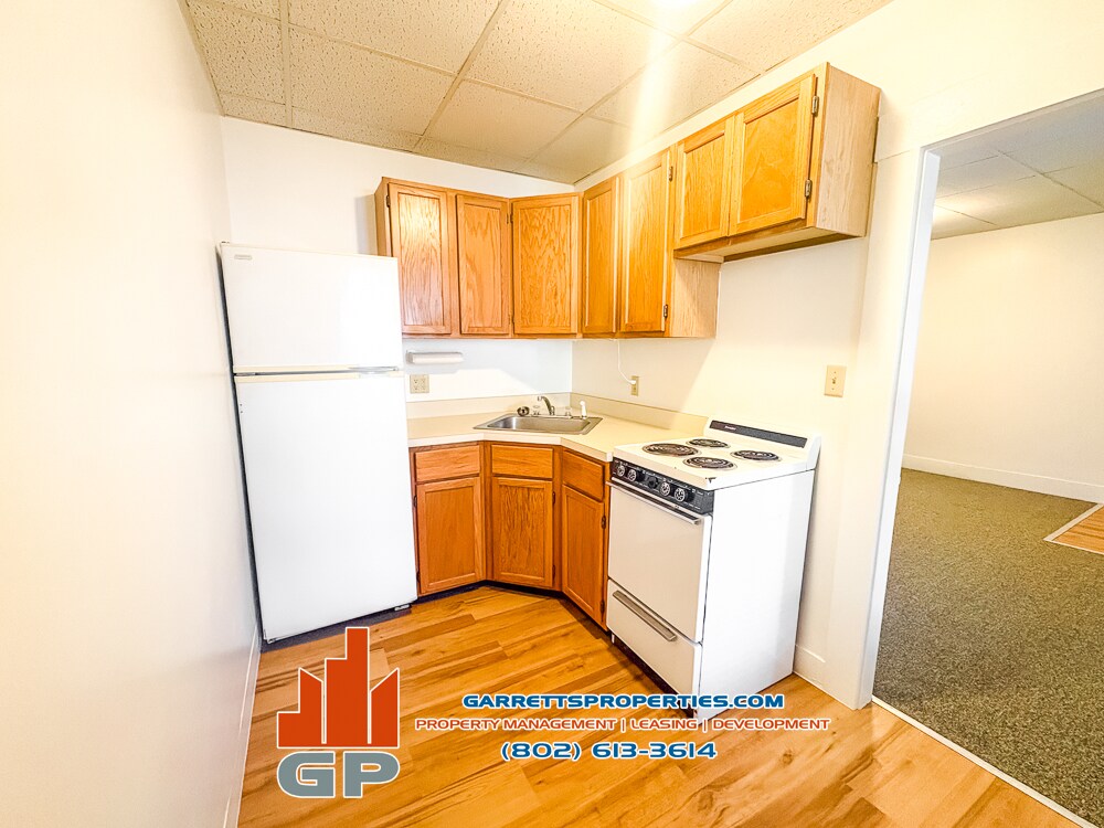 Building Photo - 26 Summer St