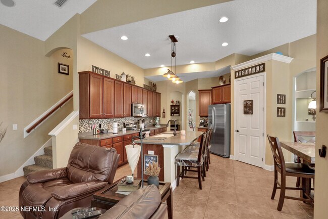 Building Photo - 8000 Hampton Park Blvd E