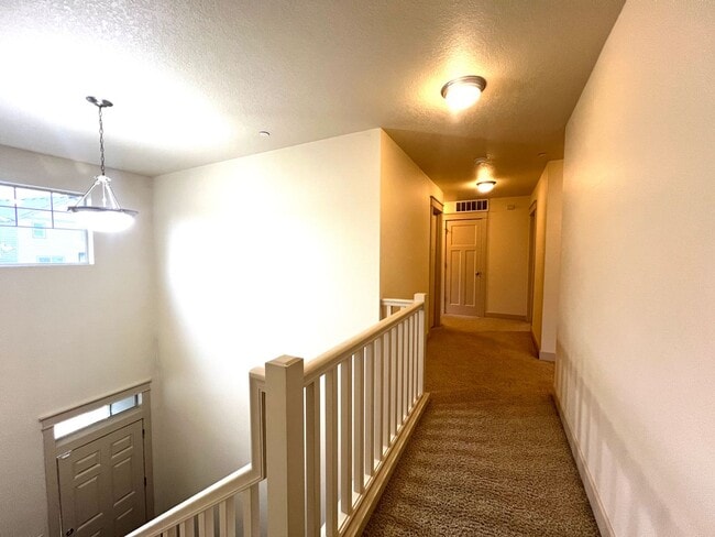 Building Photo - COMING SOON INQUIRE WITHIN- Beautiful 5 bdrm  and master on the main Home in Lacamas Meadows subd...