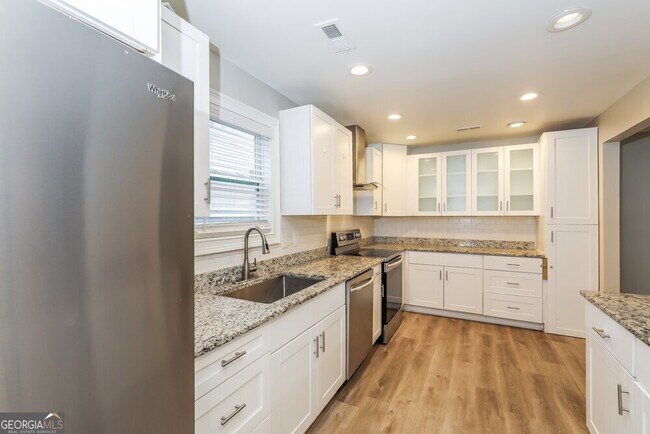 Building Photo - 2905 Garnet Way