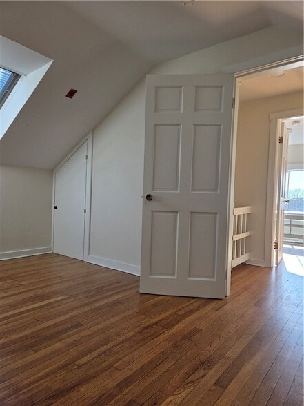 Building Photo - 32 Farewell St