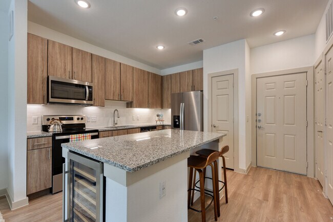 Building Photo - Alamo Residences at Spurs Lane