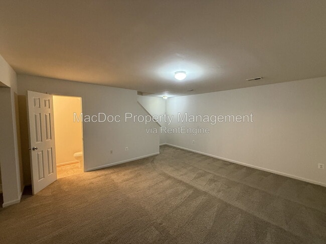 Building Photo - 219 Merrill Ct