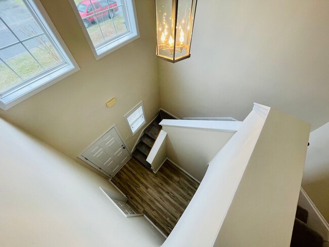 Building Photo - 4476 Farm Lake Dr