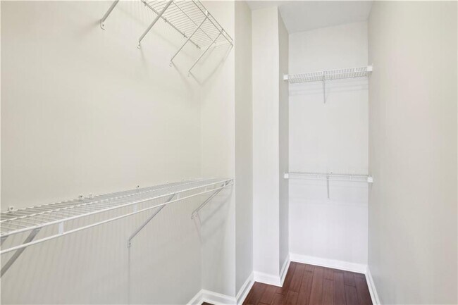 Building Photo - 7110 Woodland Ln