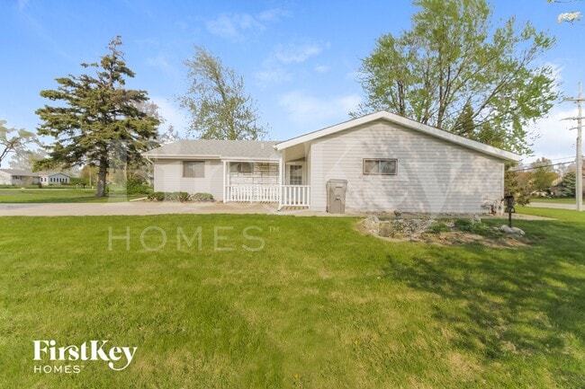 Building Photo - 17031 S 88th Ave