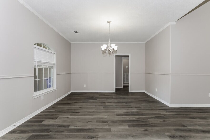 Building Photo - 14215 Ella Lee Ln