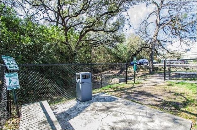 Building Photo - 3204 Manchaca Rd