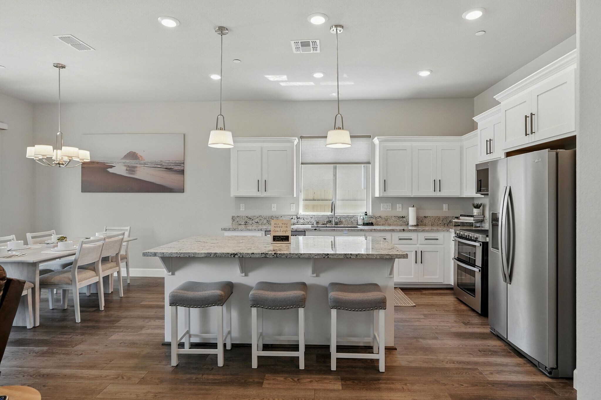 Building Photo - 5049 Cardero Way