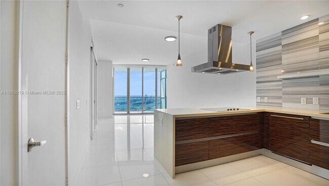 Building Photo - 1100 Biscayne Blvd