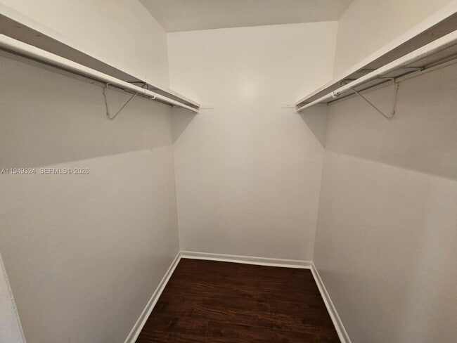 Building Photo - 642 NW 13th St