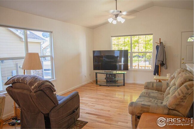 Building Photo - 1371 Saginaw Pointe Dr