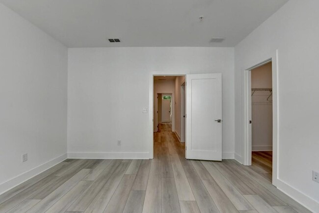 Building Photo - 503 Motivation Cir NW