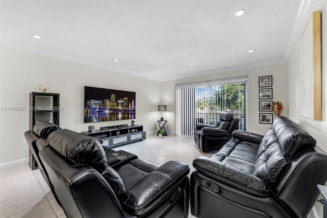 Building Photo - 9437 SW 76th St