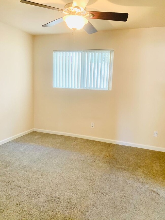 Building Photo - 1BD/1BA Mission Hills Apartment w/ 1-Car Garage! Only $1,995/mo~