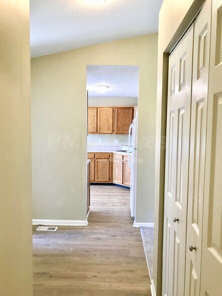 Building Photo - 3215 Keystone Lakes Way