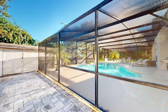 Building Photo - 102 Titan Dr