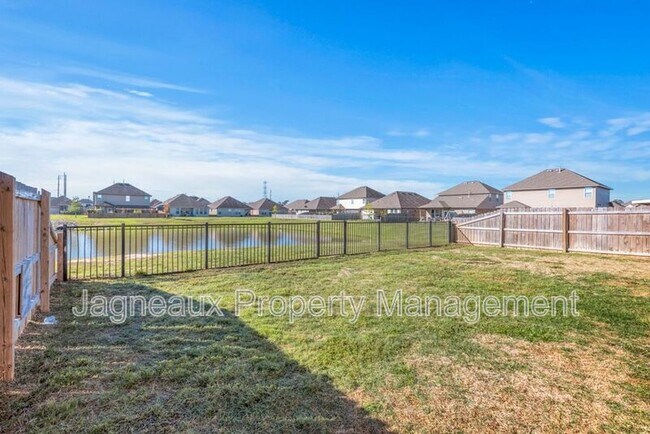 Building Photo - 317 Langley Dr
