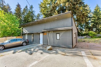 Building Photo - Waller Estates 4919-4929 Waller Road East
