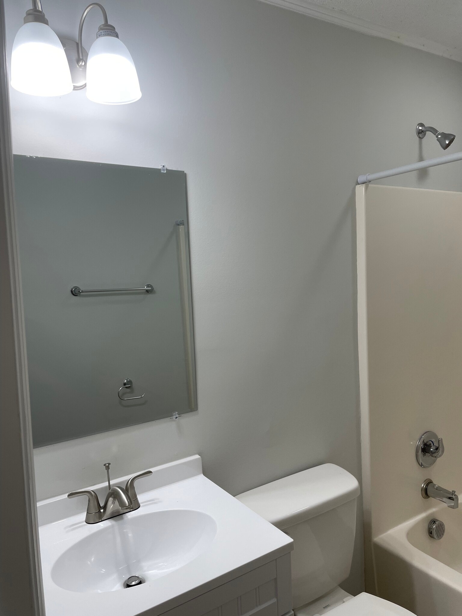 Building Photo - 5799 Sledge St