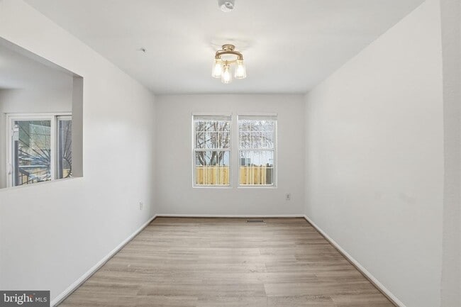 Building Photo - 10718 Kitchener Ct