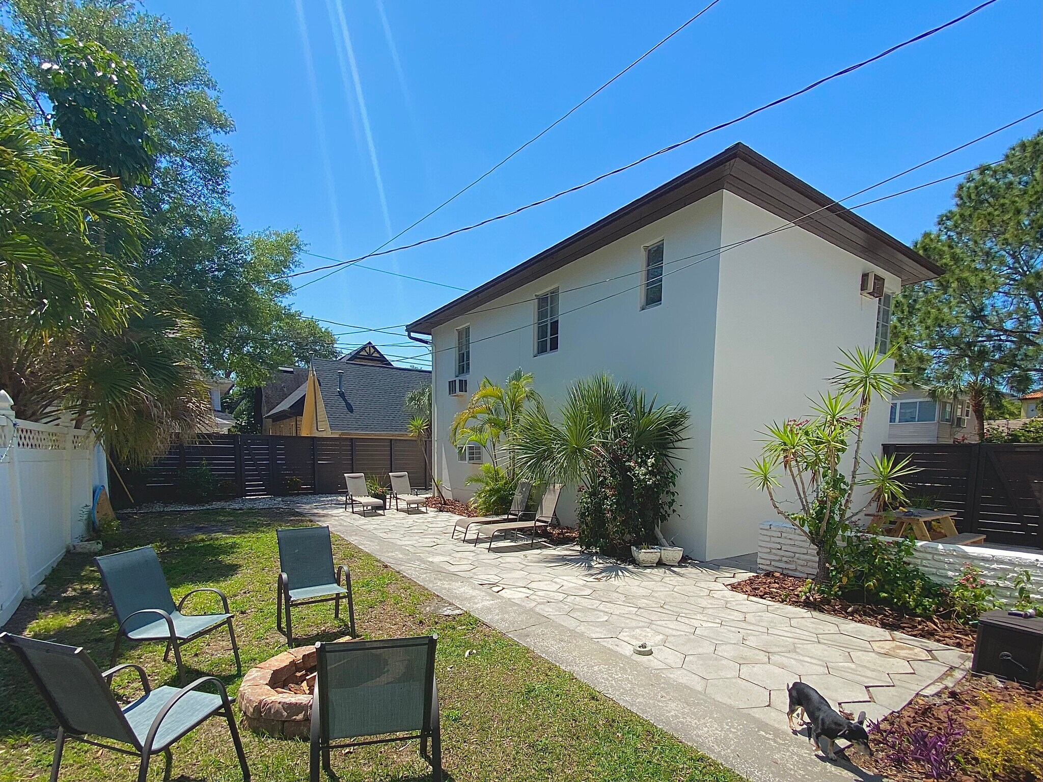 Building Photo - 306 14th Ave NE