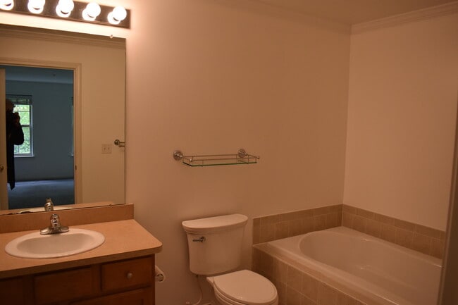 Building Photo - 39696 Rockcrest Ln