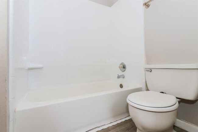 Building Photo - 18115 Brooknoll Dr