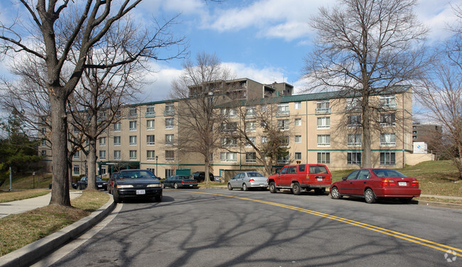 Building Photo - Fort Lincoln Apartments