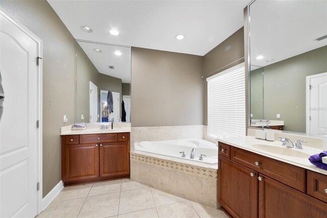 Building Photo - 12803 Holdenbury Ln