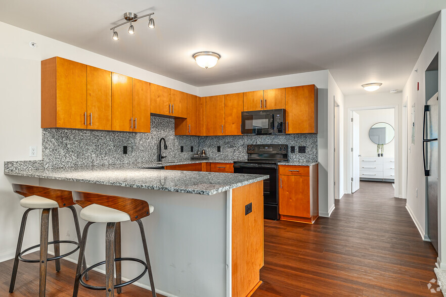 2BD, 2BA - 950SF - Fuller Apartments