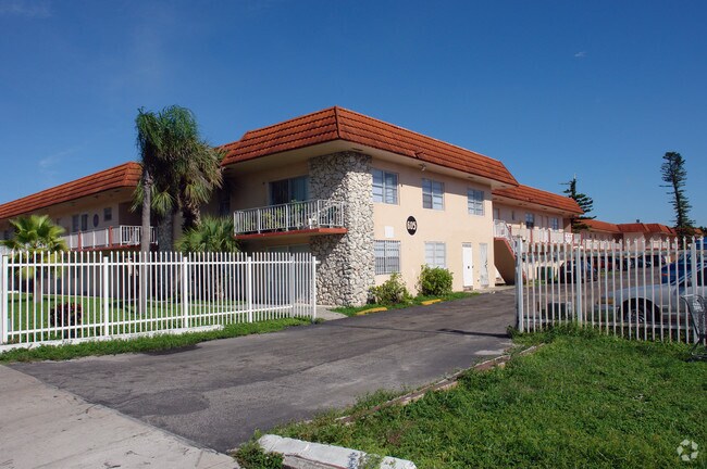 Primary Photo - 605 NW 177th St