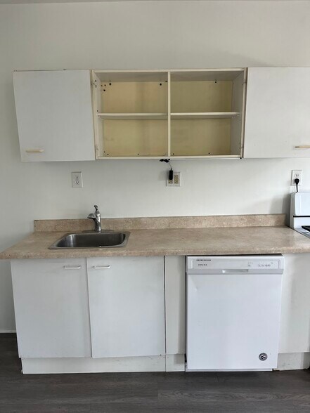 Building Photo - 370 S Negley Ave