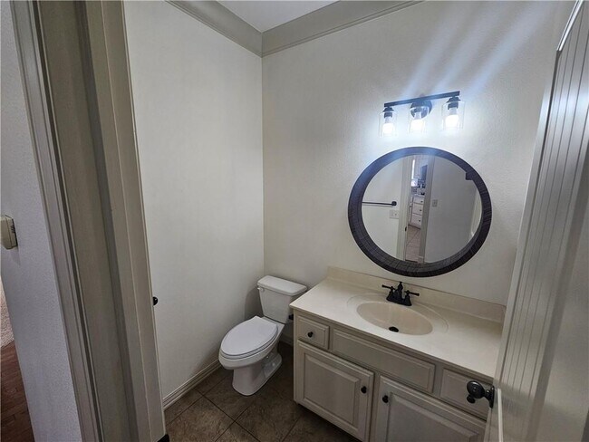 Building Photo - 2311 S Mont Blanc Ave