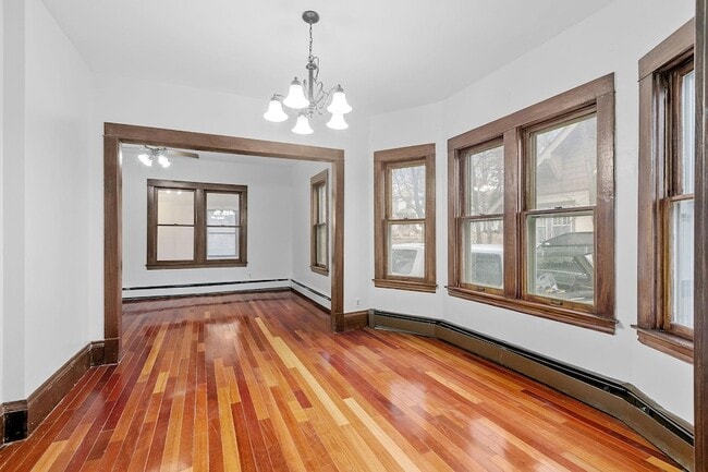 Building Photo - 1826 Franklin Ave SE