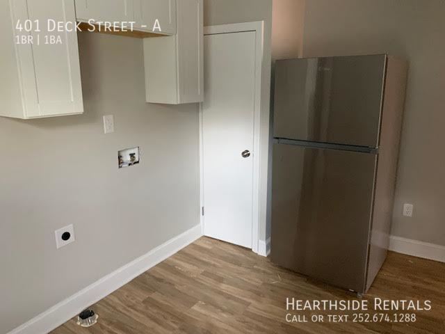 Building Photo - 401 Deck Street